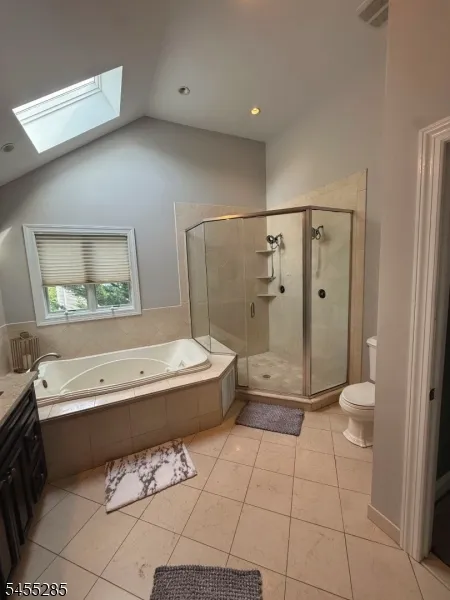 5 Pilgrim Ct Cedar Grove, NJ 07009