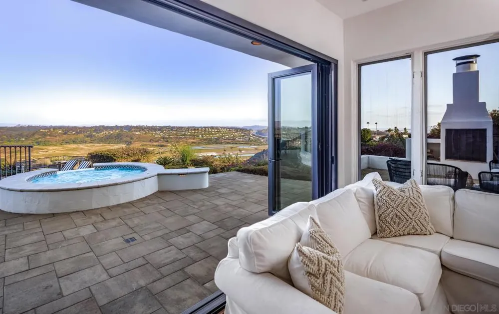1375 Este Vista Cardiff by the Sea, CA 92007