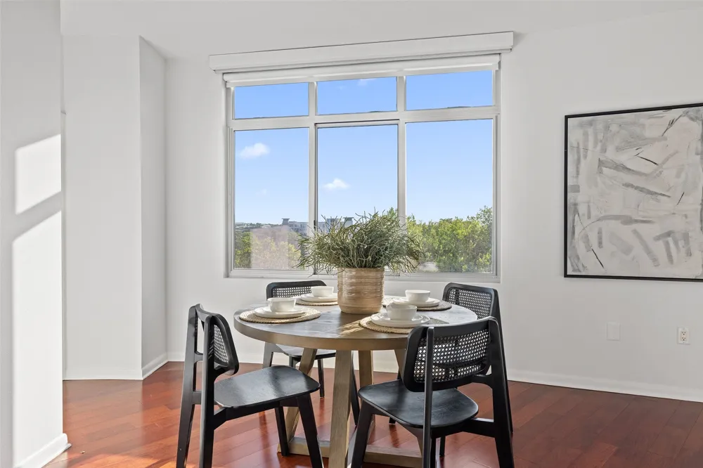 54 Rainey Street #502 Austin, TX 78701