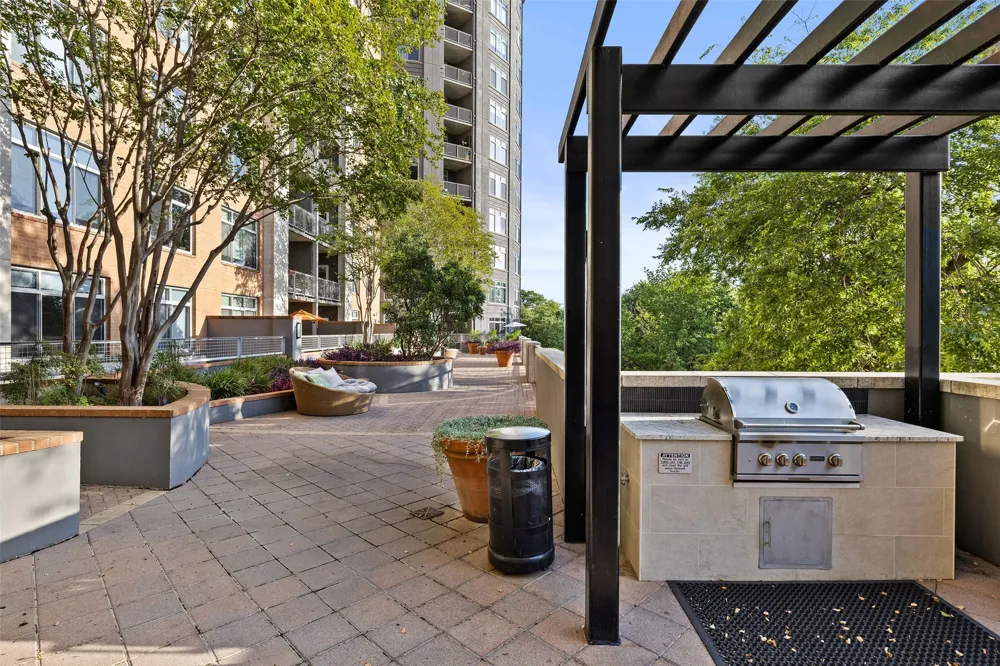 54 Rainey Street #502 Austin, TX 78701
