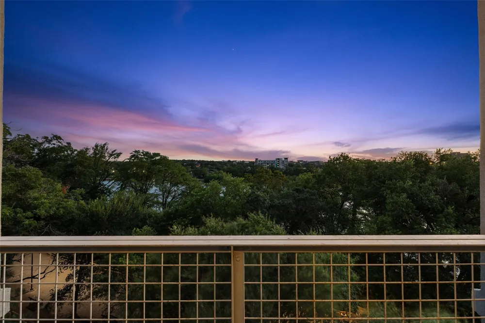 54 Rainey Street #502 Austin, TX 78701