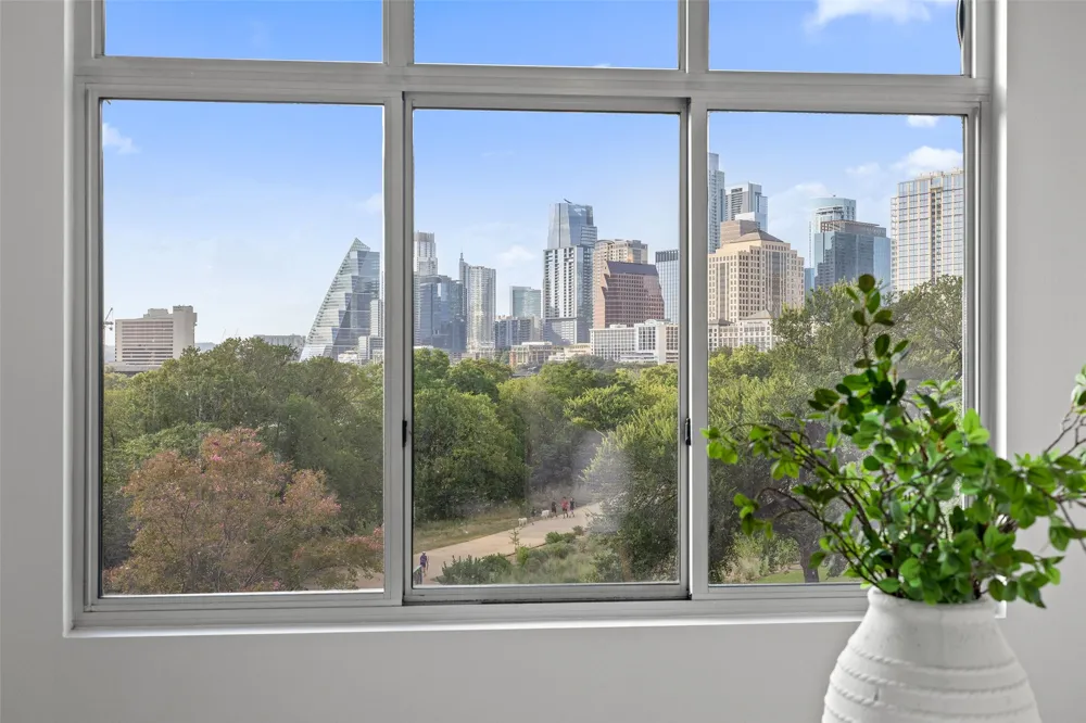 54 Rainey Street #502 Austin, TX 78701