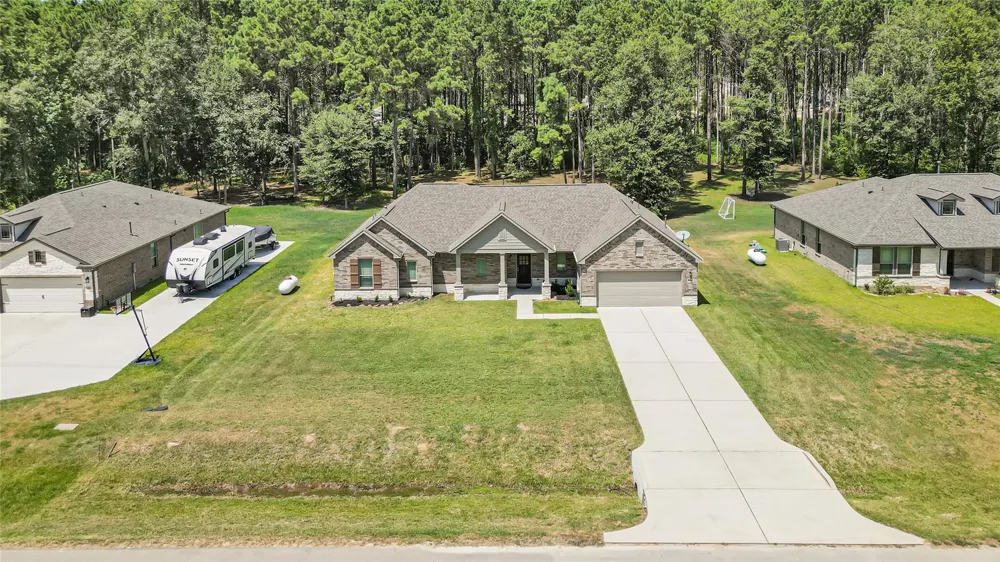 1301 Road 66112 Dayton, TX 77535