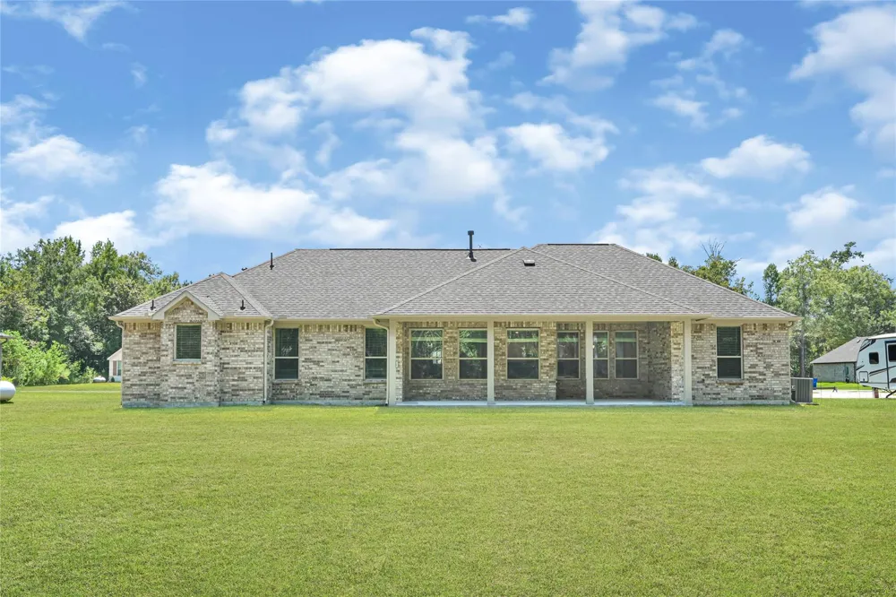 1301 Road 66112 Dayton, TX 77535