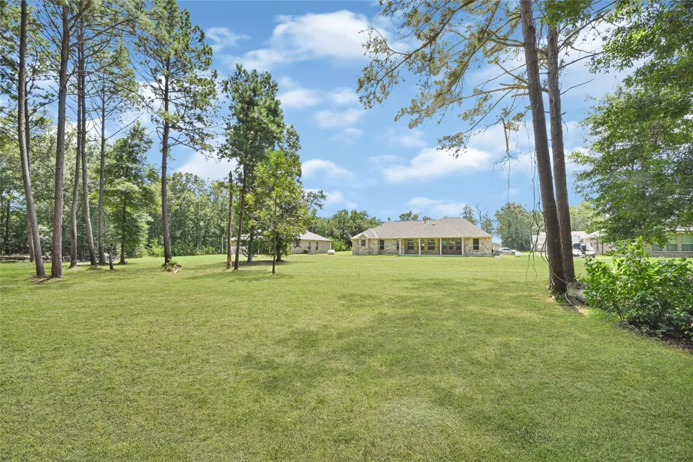 1301 Road 66112 Dayton, TX 77535