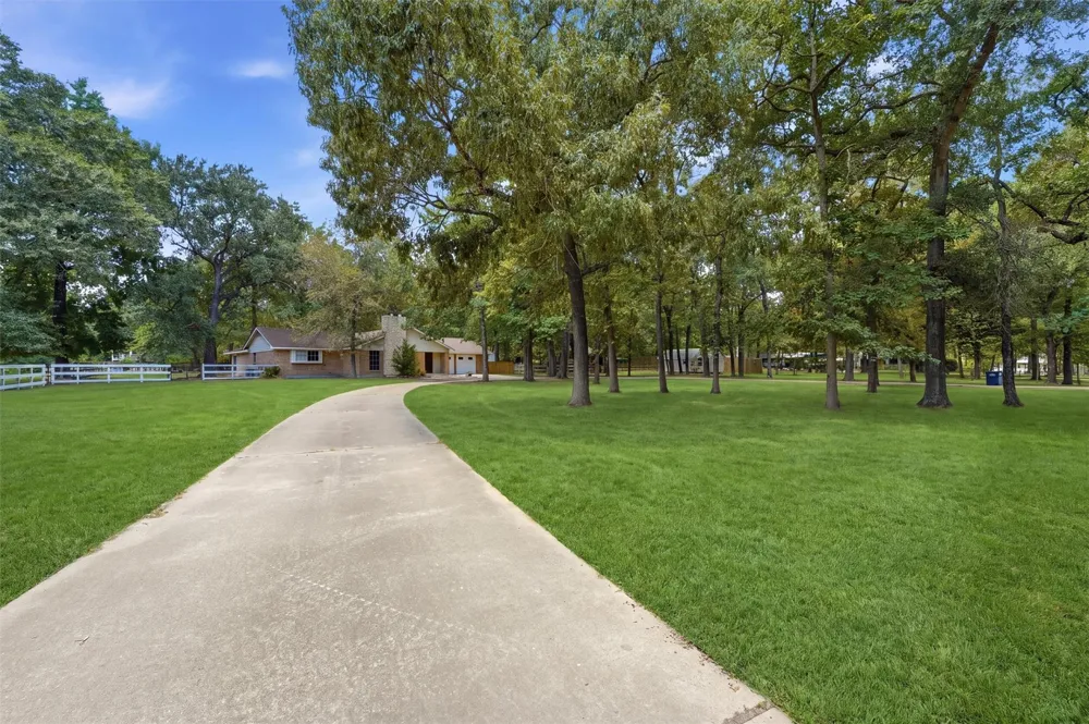 21927 Allyson Road Magnolia, TX 77354