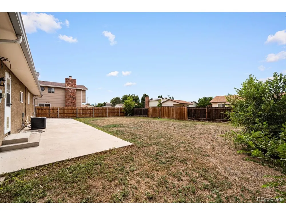 911 Candytuft Pueblo, CO 81001