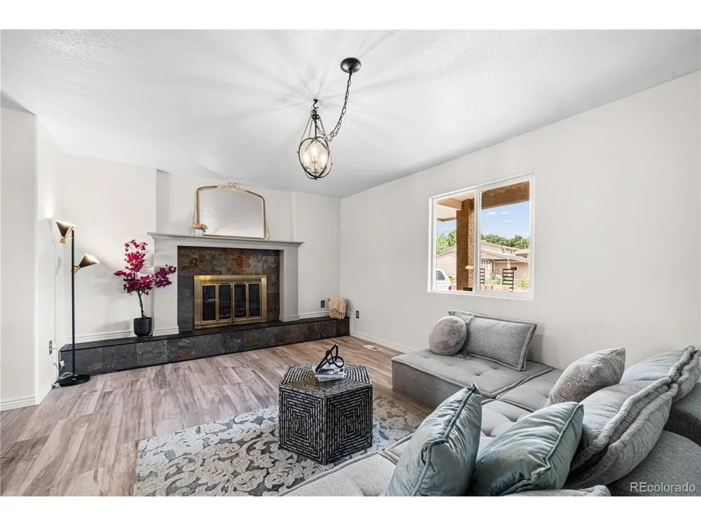911 Candytuft Pueblo, CO 81001