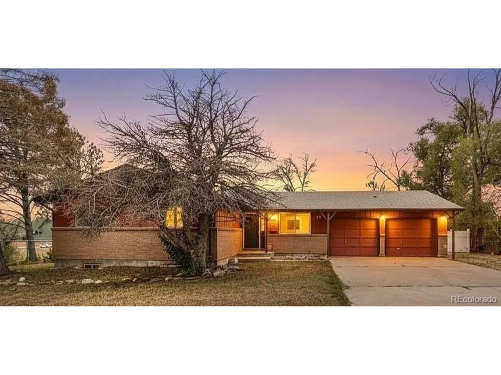 11 MacNaughton Road Pueblo, CO 81001