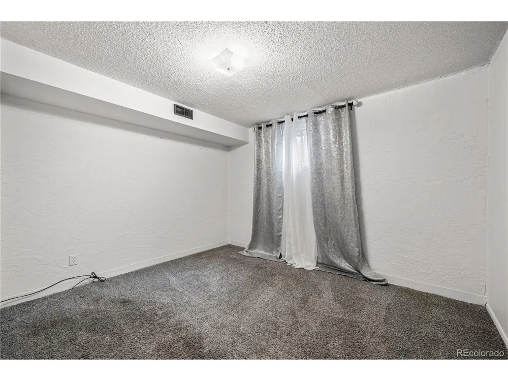 11 MacNaughton Road Pueblo, CO 81001