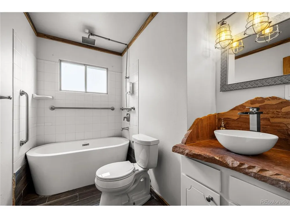 11 MacNaughton Road Pueblo, CO 81001