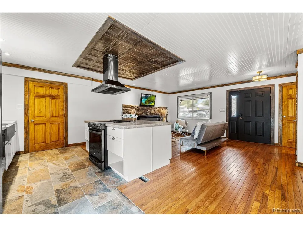 11 MacNaughton Road Pueblo, CO 81001