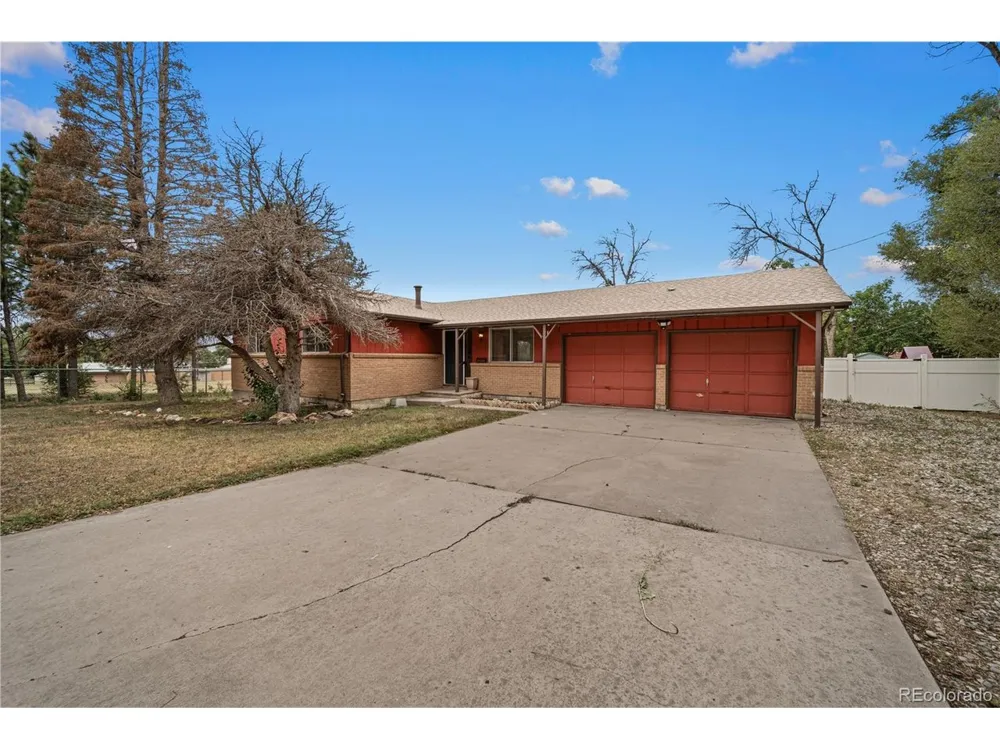 11 MacNaughton Road Pueblo, CO 81001