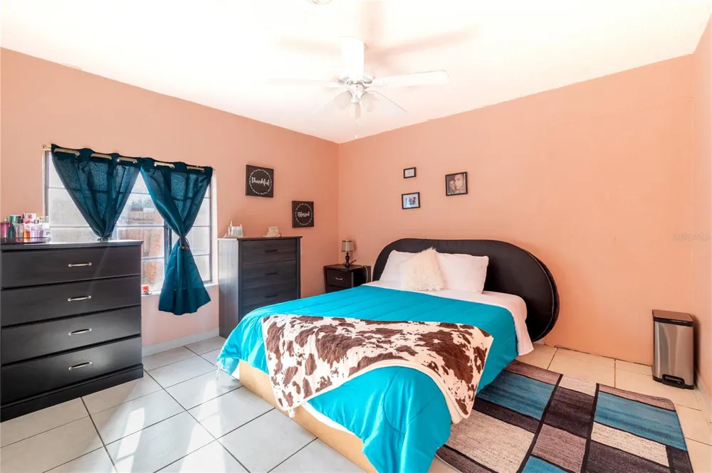 7410 5TH AVENUE St Petersburg, FL 33710