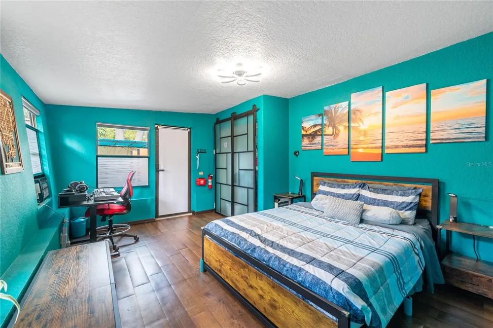 7410 5TH AVENUE St Petersburg, FL 33710