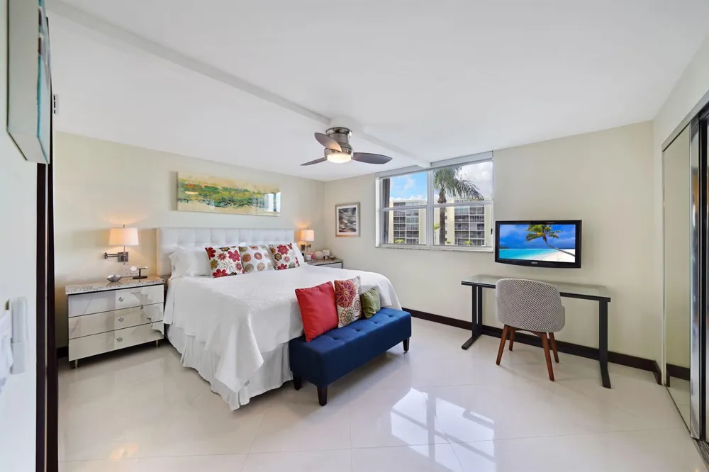 311 SE 3RD STREET SE #207 Dania Beach, FL 33004