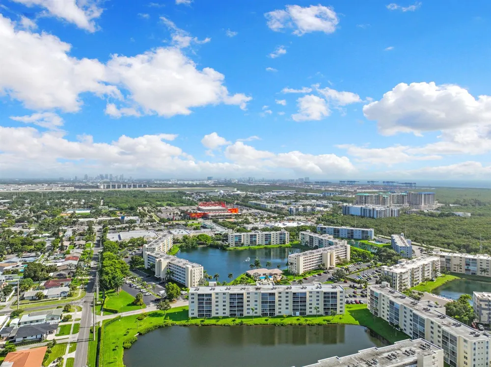 311 SE 3RD STREET SE #207 Dania Beach, FL 33004