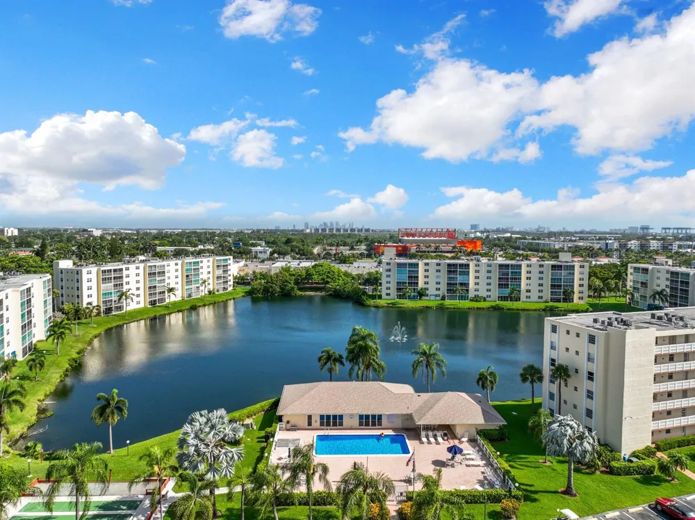 311 SE 3RD STREET SE #207 Dania Beach, FL 33004