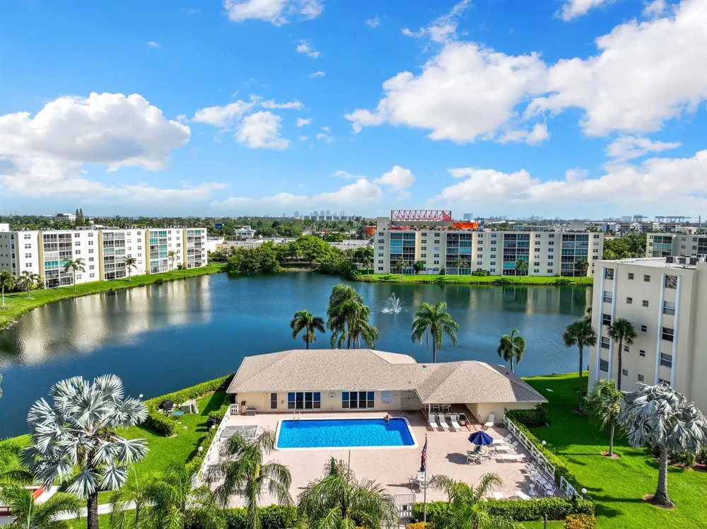 311 SE 3RD STREET SE #207 Dania Beach, FL 33004