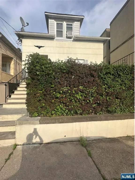282 Macarthur Avenue 2 Garfield, NJ 07026
