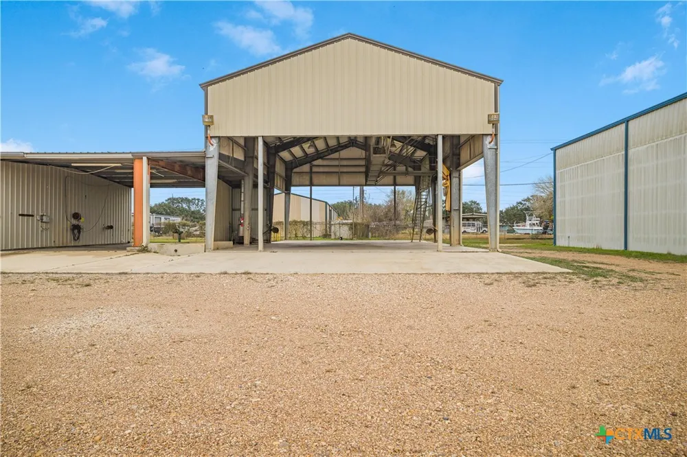 4906 Houston Hwy Victoria, TX 77901