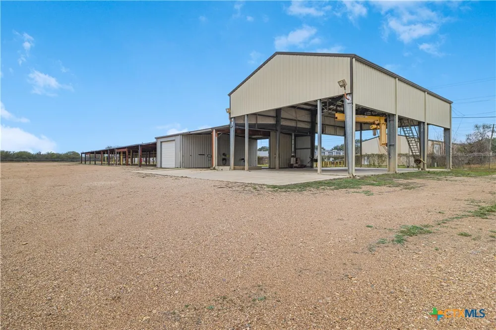 4906 Houston Hwy Victoria, TX 77901