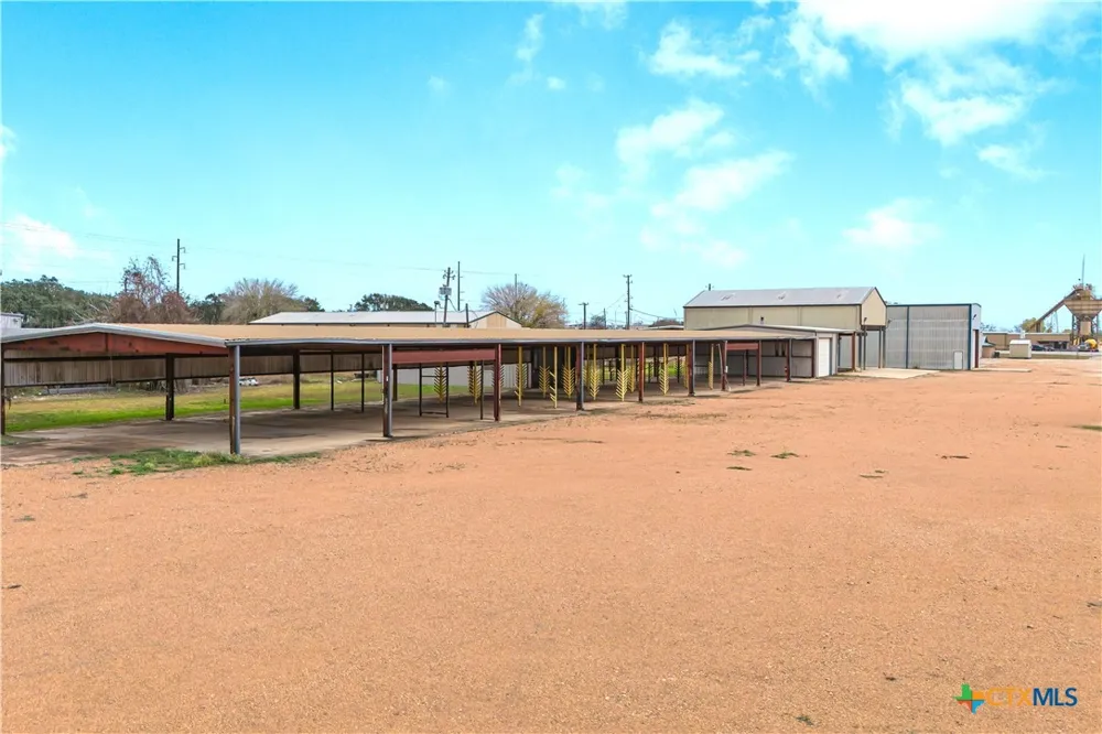 4906 Houston Hwy Victoria, TX 77901