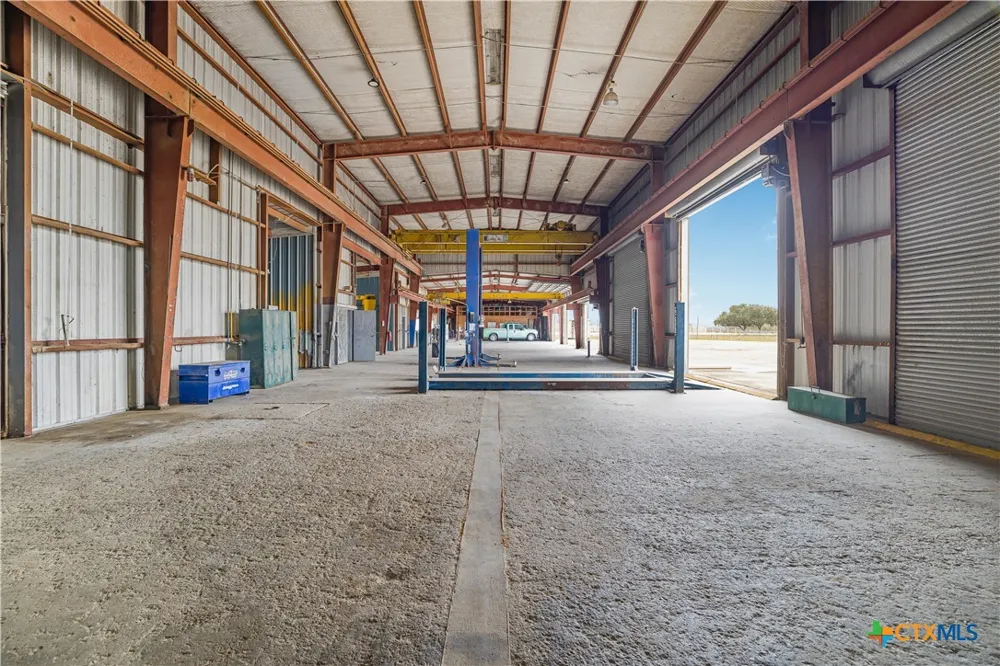 4906 Houston Hwy Victoria, TX 77901