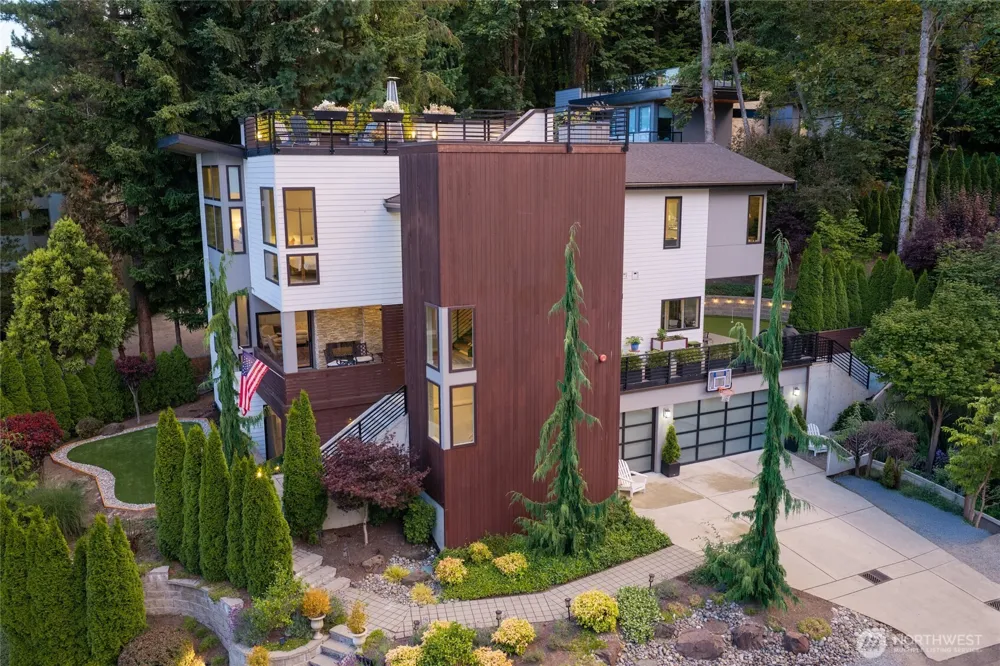 7429 E Mercer Way Mercer Island, WA 98040