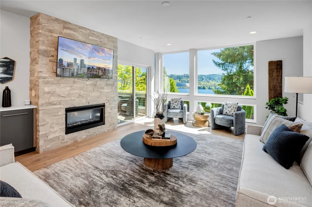 7429 E Mercer Way Mercer Island, WA 98040