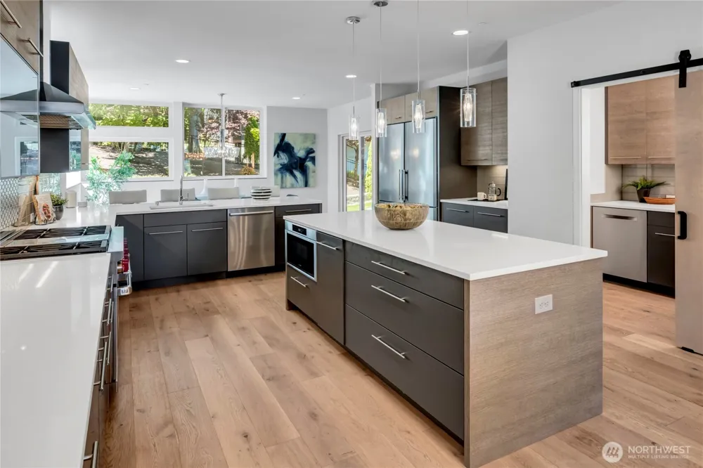7429 E Mercer Way Mercer Island, WA 98040