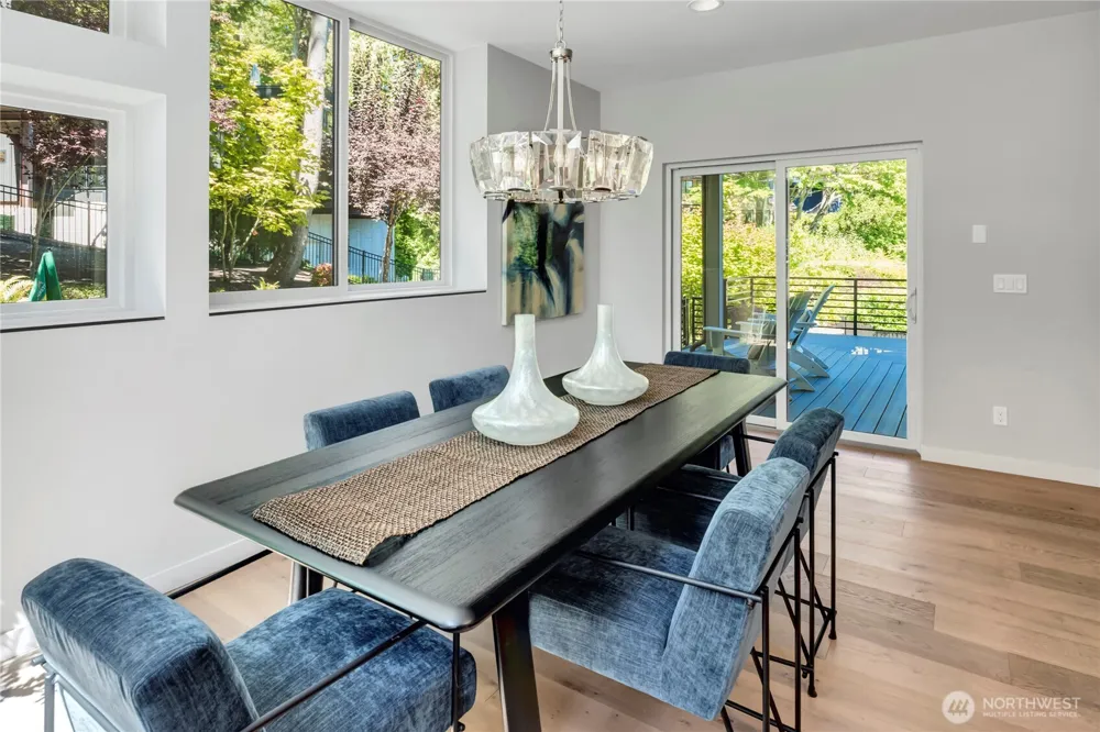 7429 E Mercer Way Mercer Island, WA 98040