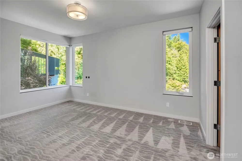 7429 E Mercer Way Mercer Island, WA 98040