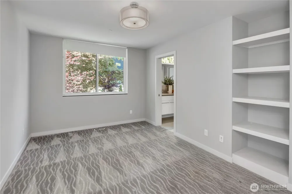 7429 E Mercer Way Mercer Island, WA 98040