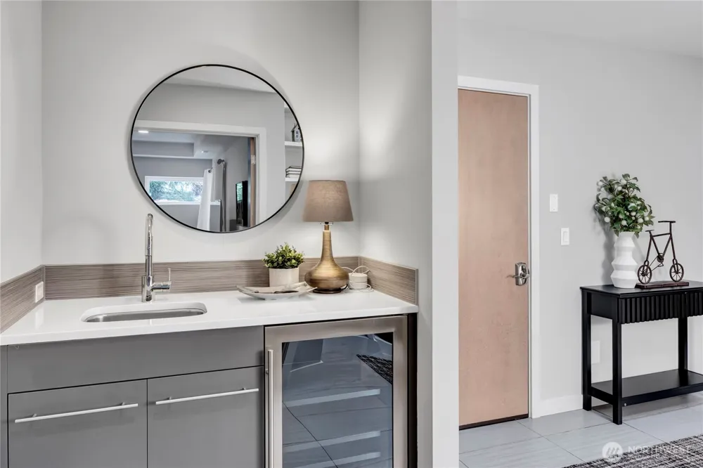 7429 E Mercer Way Mercer Island, WA 98040