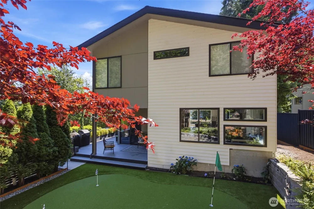 7429 E Mercer Way Mercer Island, WA 98040