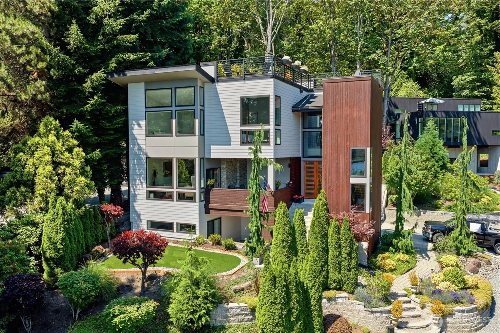 7429 E Mercer Way Mercer Island, WA 98040