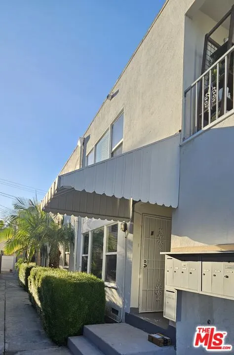 1227 S Holt Avenue #5
