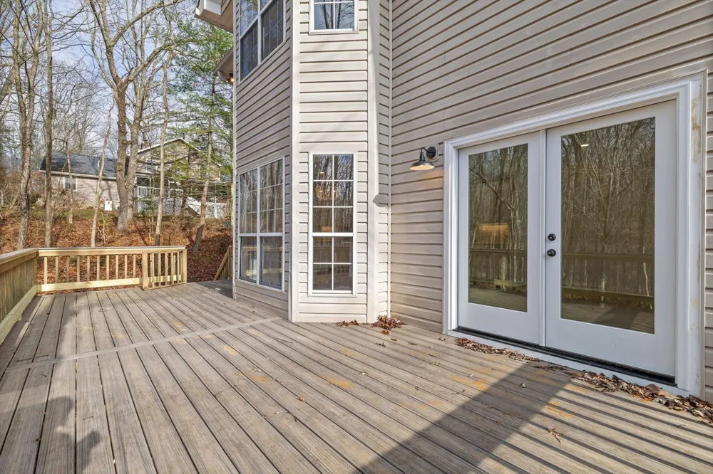 4715 Creek Point Lane Signal Mountain, TN 37377