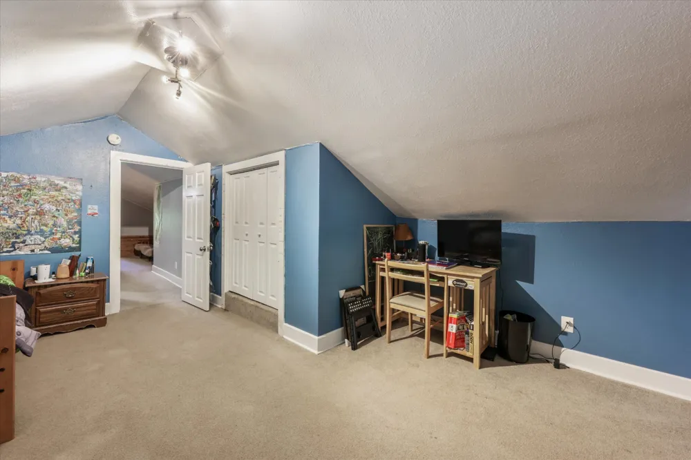 8 W Farrell St Niota, TN 37826