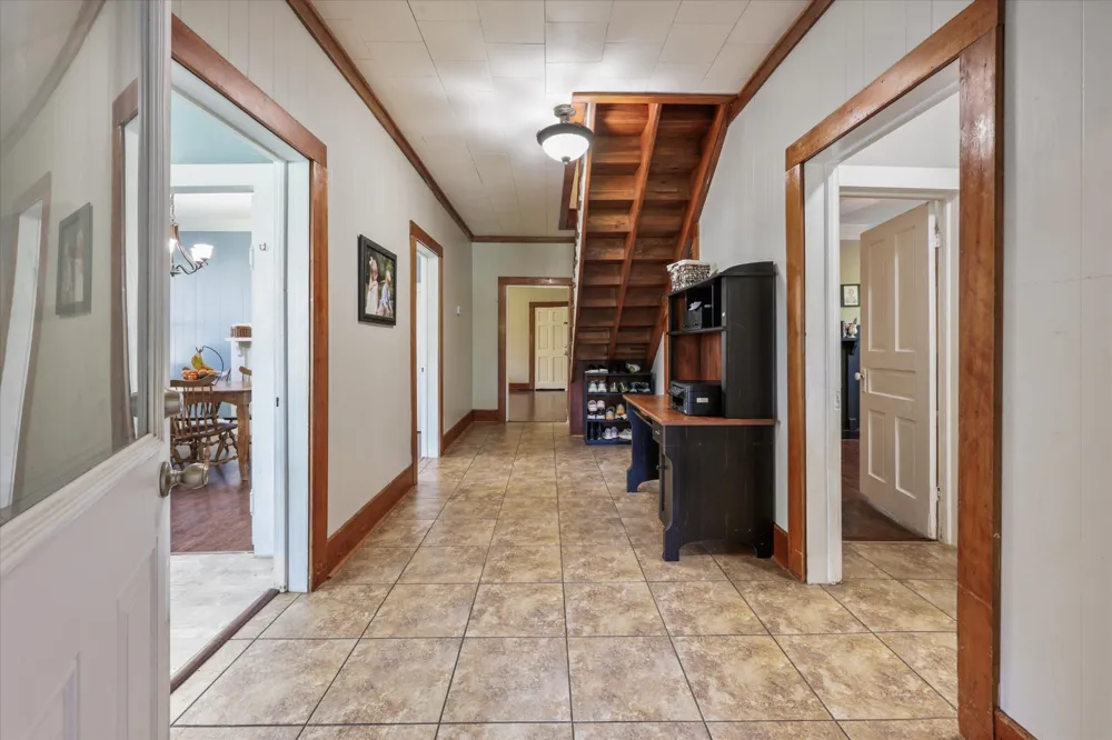 8 W Farrell St Niota, TN 37826