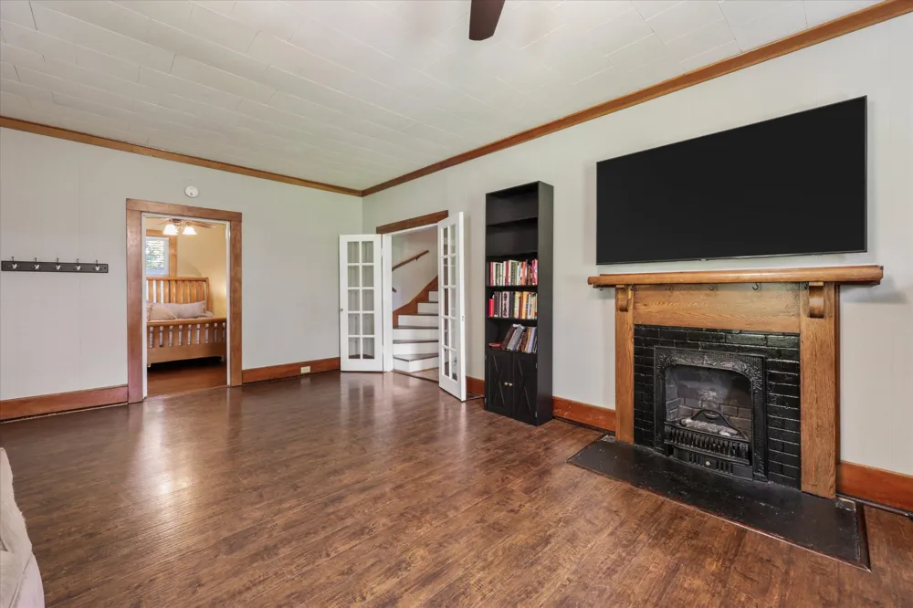 8 W Farrell St Niota, TN 37826