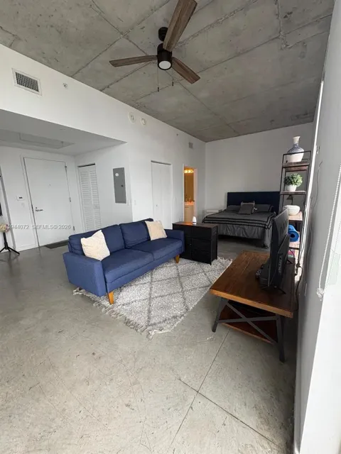 151 SE 1st St #3404