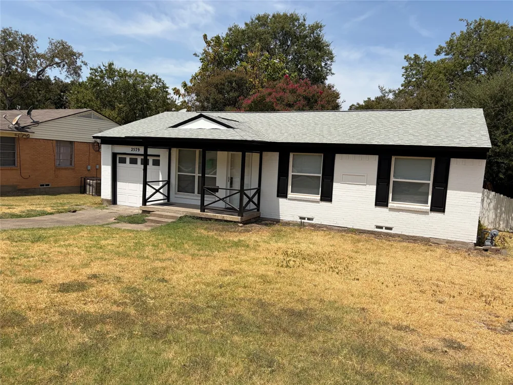 2579 Springvale Drive Farmers Branch, TX 75234