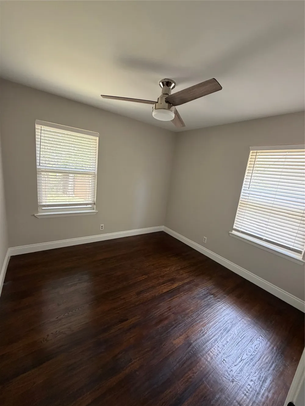 2579 Springvale Drive Farmers Branch, TX 75234