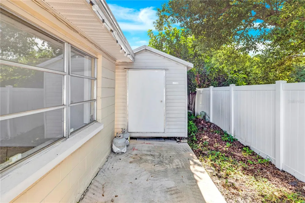 5646 ANDREA DRIVE Holiday, FL 34690