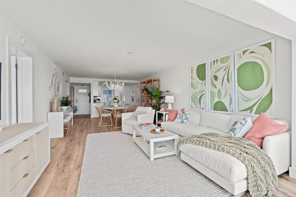 52 YACHT CLUB DRIVE #204 North Palm Beach, FL 33408