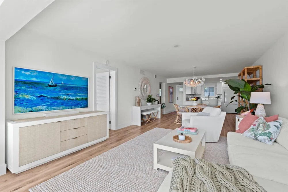 52 YACHT CLUB DRIVE #204 North Palm Beach, FL 33408