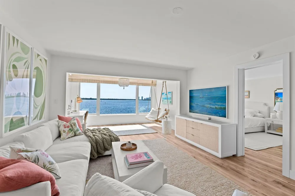 52 YACHT CLUB DRIVE #204 North Palm Beach, FL 33408