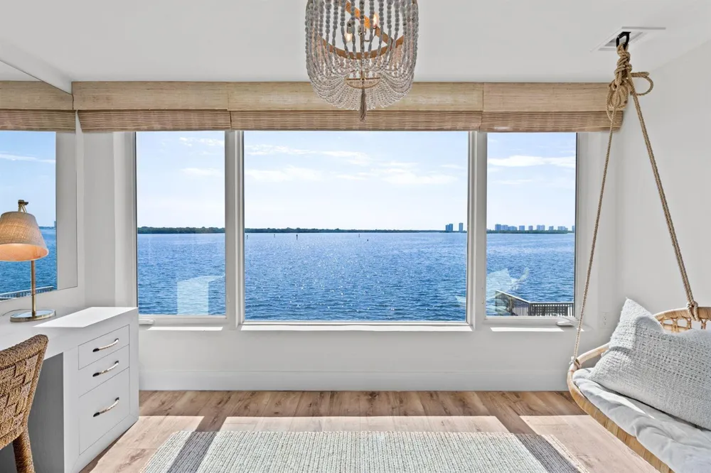 52 YACHT CLUB DRIVE #204 North Palm Beach, FL 33408